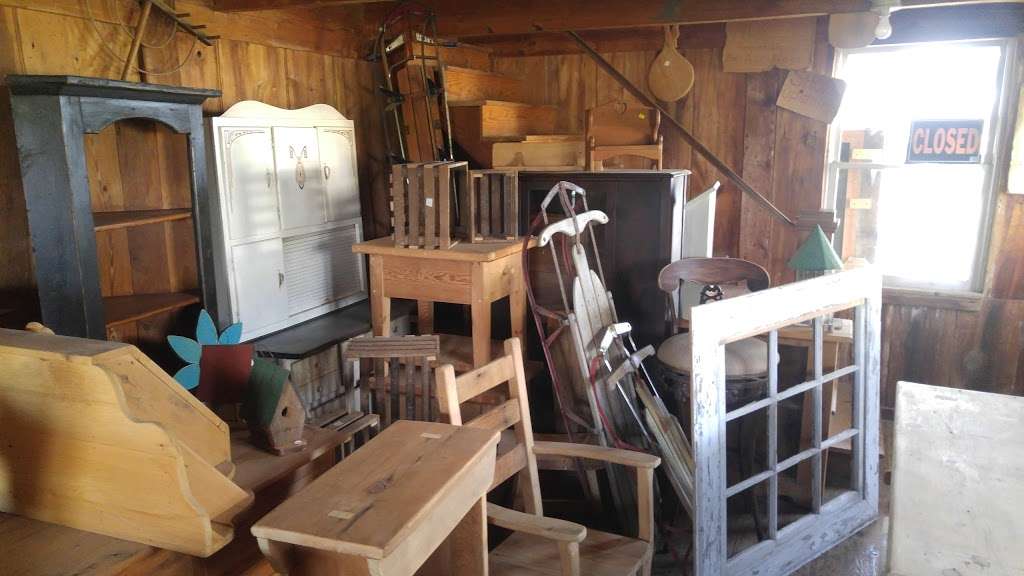 Hoovers Old Wood Furniture & Crafts | 581 Reidenbach Rd, New Holland, PA 17557, USA | Phone: (717) 354-2553