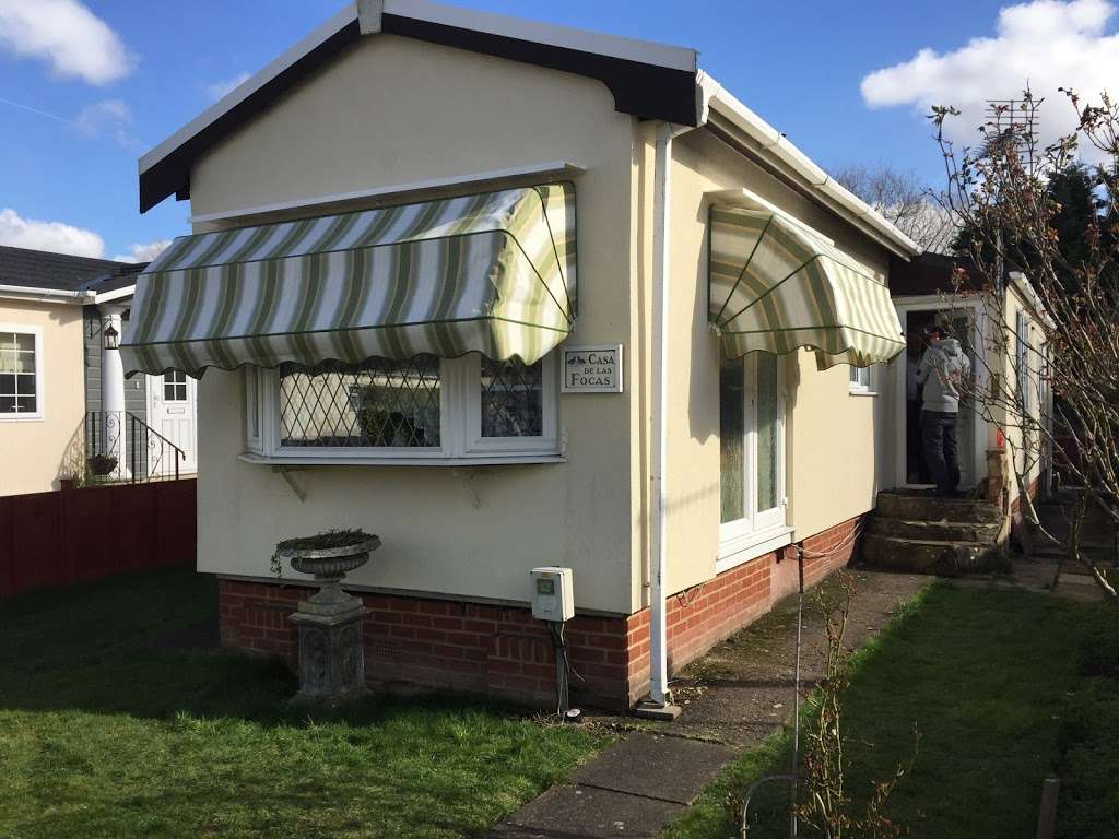 Surrey Blinds & Awnings | Boothlands Bungalow, Partridge Lane, Newdigate RH5 5BP, UK | Phone: 01293 871196