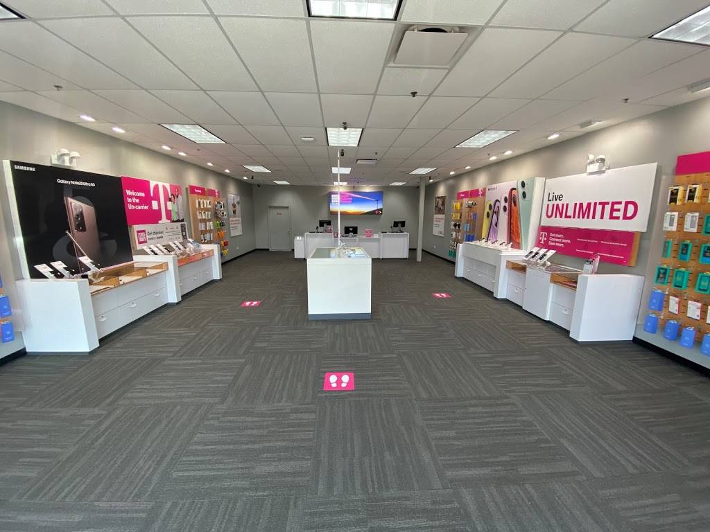 T-Mobile | 7917 S Harlem Ave, Burbank, IL 60459, USA | Phone: (708) 430-3000