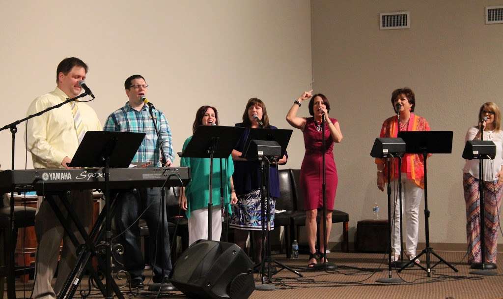 Living Faith Outreach Church | 3700 Deats Rd, Dickinson, TX 77539, USA | Phone: (281) 309-0799