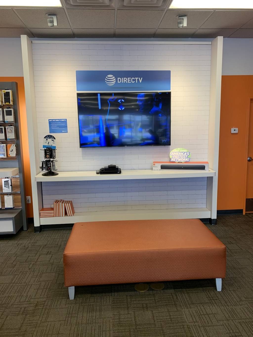 AT&T Store | 3165 Navarre Ave Unit 8, Oregon, OH 43616, USA | Phone: (419) 693-5922