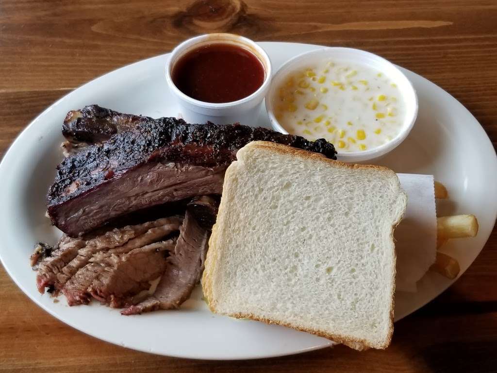 B&B Smokehouse | 2619 Pleasanton Rd, San Antonio, TX 78221, USA | Phone: (210) 921-2745