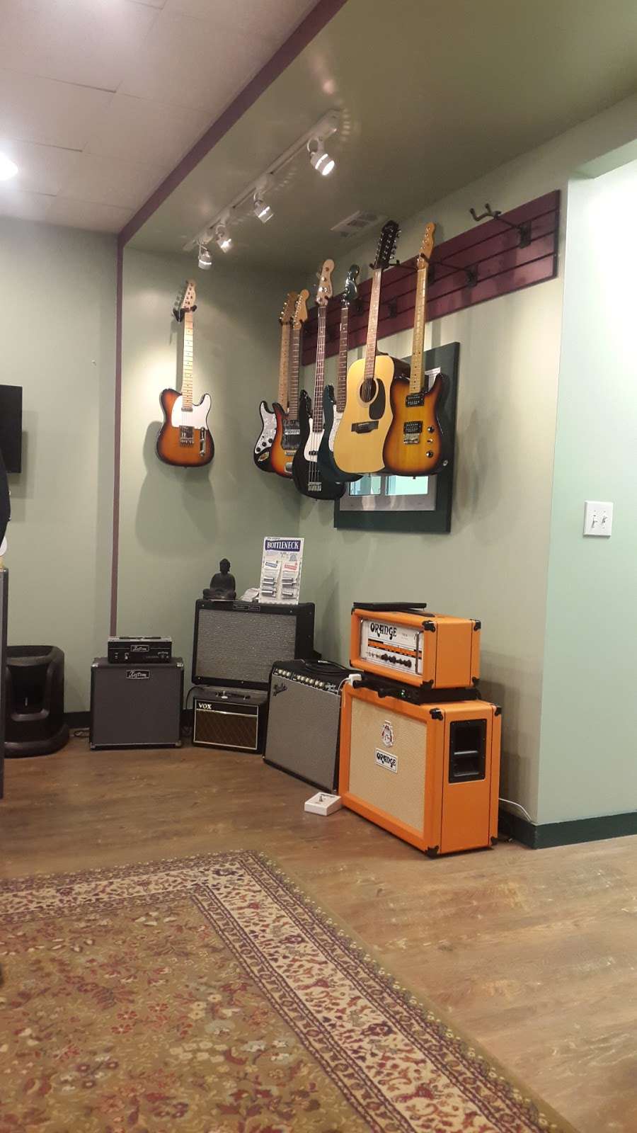 GTR music | 2025 Main St, Spring Grove, IL 60081 | Phone: (815) 675-0940