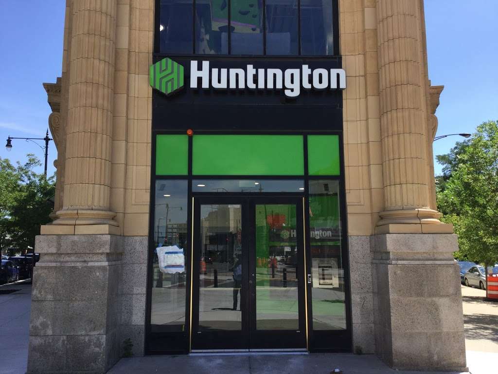 Huntington Bank | 4718 N Broadway, Chicago, IL 60640, USA | Phone: (773) 765-0304