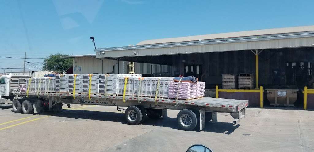 Owens Corning Houston Roofing Plant | 8360 Market St, Houston, TX 77029, USA | Phone: (800) 438-7465