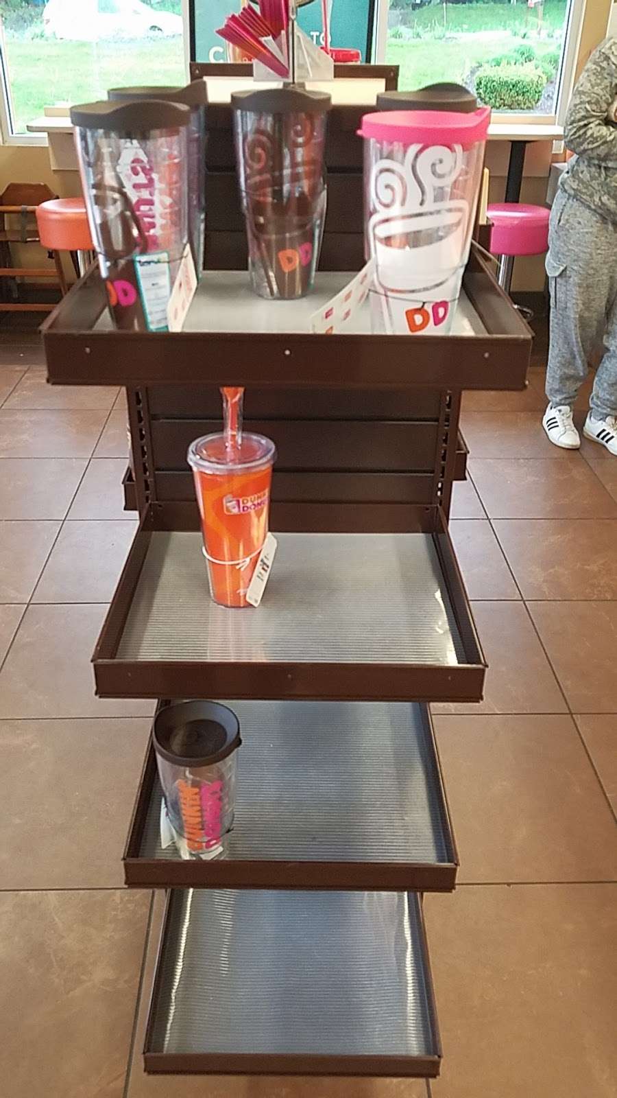 Dunkin Donuts | 3200 Sand Lake Rd, Lindenhurst, IL 60046, USA | Phone: (224) 643-7549