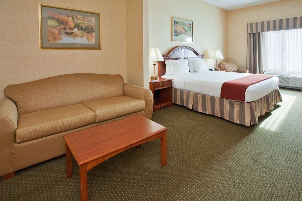 Holiday Inn Express & Suites Drums-Hazleton (I-80) | 1 Corporate Drive, Drums, PA 18222, USA | Phone: (570) 788-8081