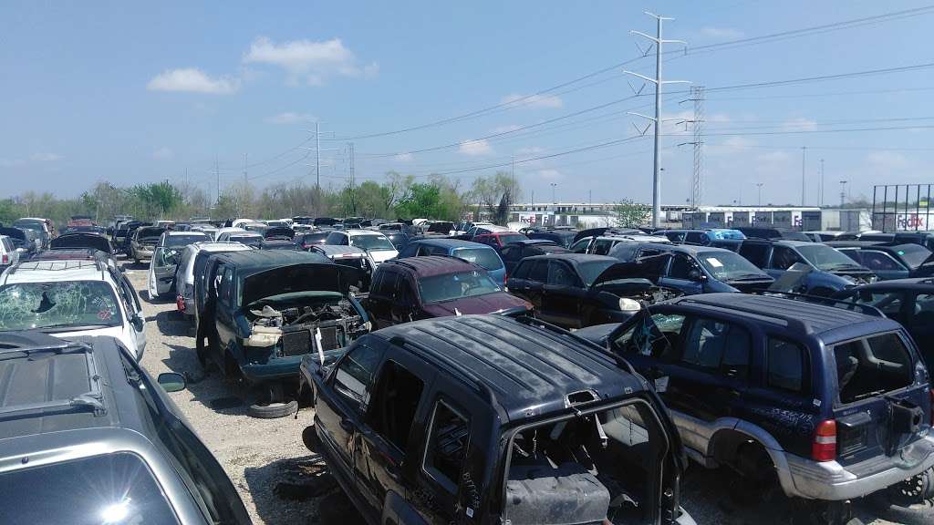 Pick-n-Pull Cash For Junk Cars | 1359 N Walton Walker Blvd, Dallas, TX 75211, USA | Phone: (214) 331-6391