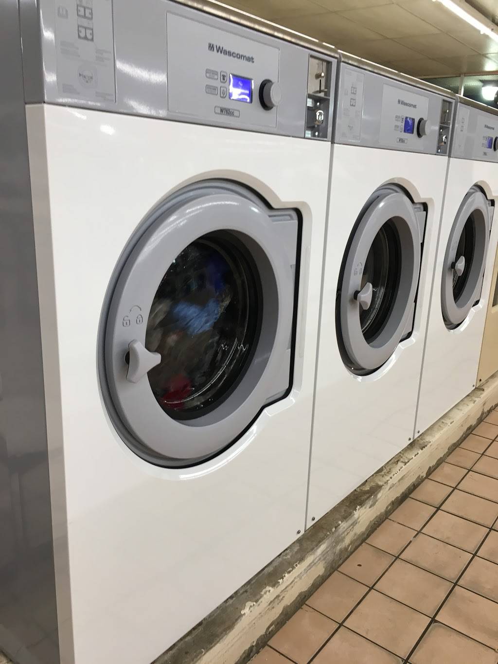 Britton Laundry | 1327 W Britton Rd, Oklahoma City, OK 73114, USA | Phone: (405) 848-8185