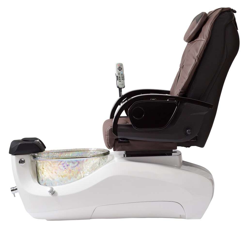 Continuum Pedicure Spas | 2236 S 162nd St, New Berlin, WI 53151 | Phone: (262) 754-4900