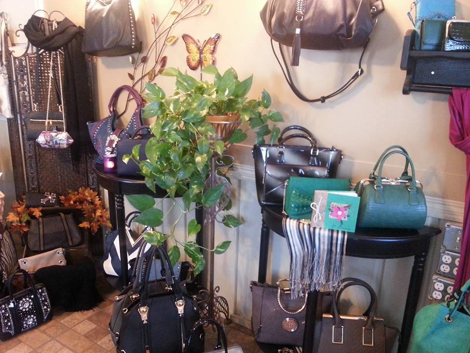 Generation 3 purses and gifts | 34995 Yucaipa Blvd, Yucaipa, CA 92399, USA | Phone: (909) 936-1512