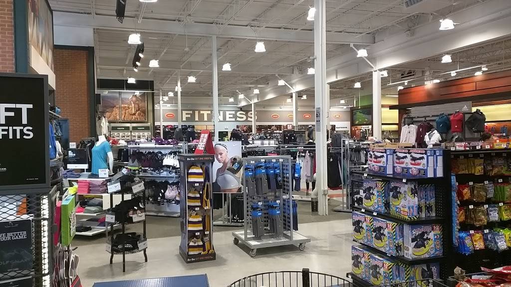 DICKS Sporting Goods | 1645 County Road B2 W, Roseville, MN 55113, USA | Phone: (651) 633-7242