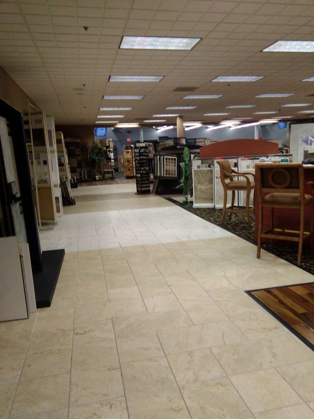 Big Bobs Flooring of Fox Valley | 200 Alder Dr, North Aurora, IL 60542 | Phone: (630) 897-9600