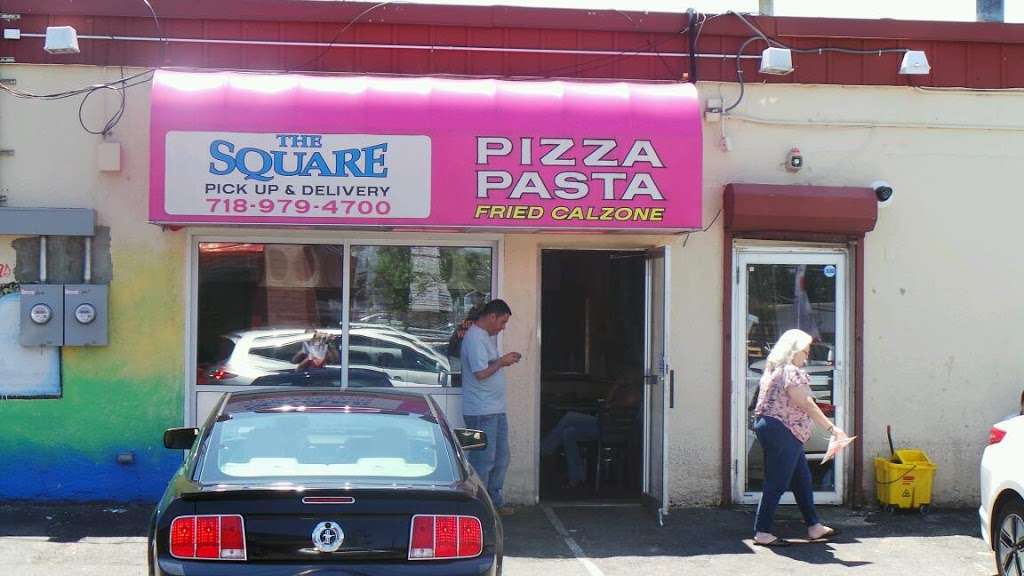 Lorenzos Pizza | 2122, 1910 Hylan Blvd, Staten Island, NY 10305, USA | Phone: (718) 979-4700
