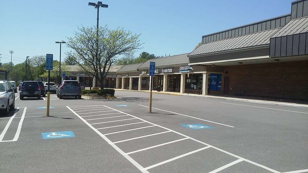 Hayfield Plaza Shopping Center | Alexandria, VA 22315, USA