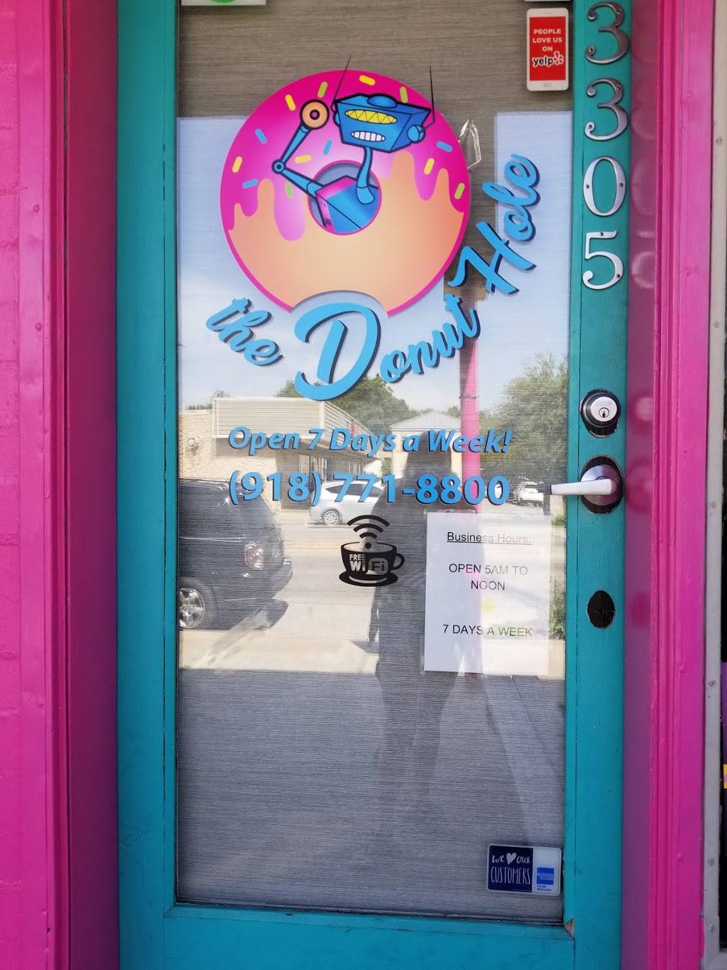 The Donut Hole | 3305 S Peoria Ave, Tulsa, OK 74105, USA | Phone: (918) 771-8800