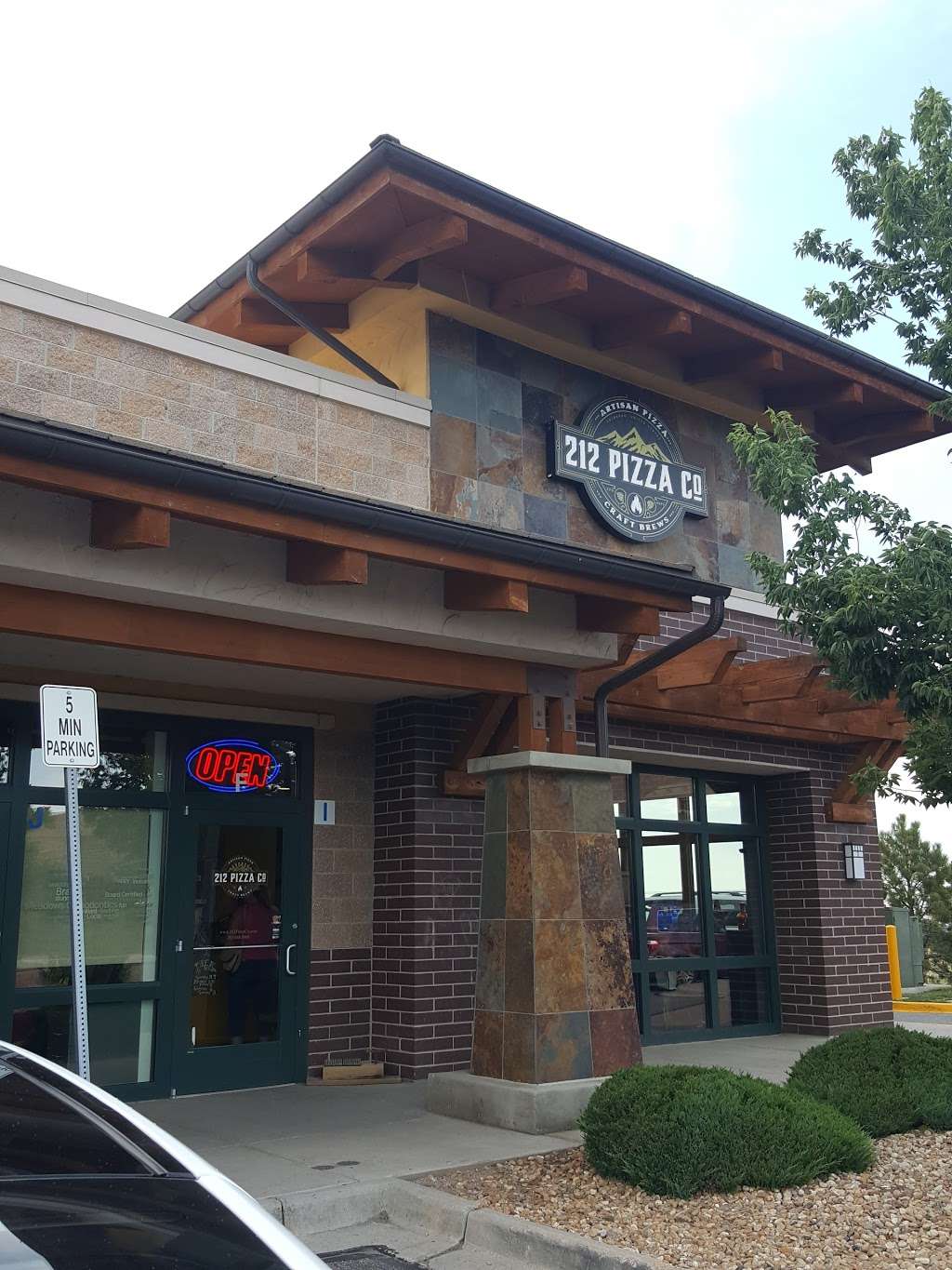 212 Pizza Co. | 848 N Ridge Rd, Castle Rock, CO 80104, USA | Phone: (303) 688-9800