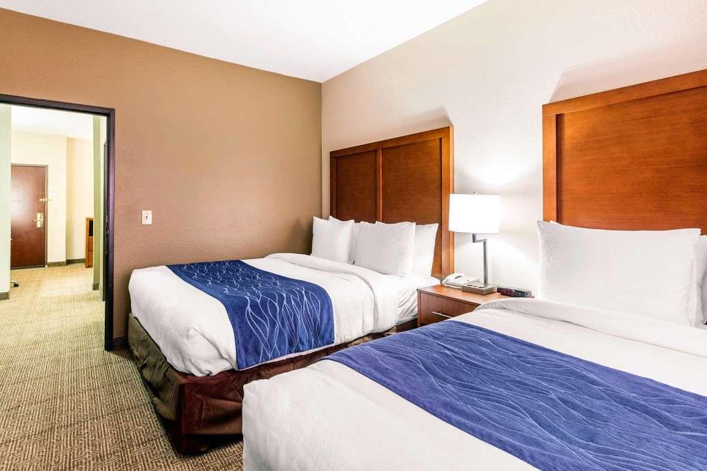 Comfort Inn & Suites IAH Bush Airport - East | 7014 Will Clayton Pkwy, Humble, TX 77338, USA | Phone: (281) 446-9997