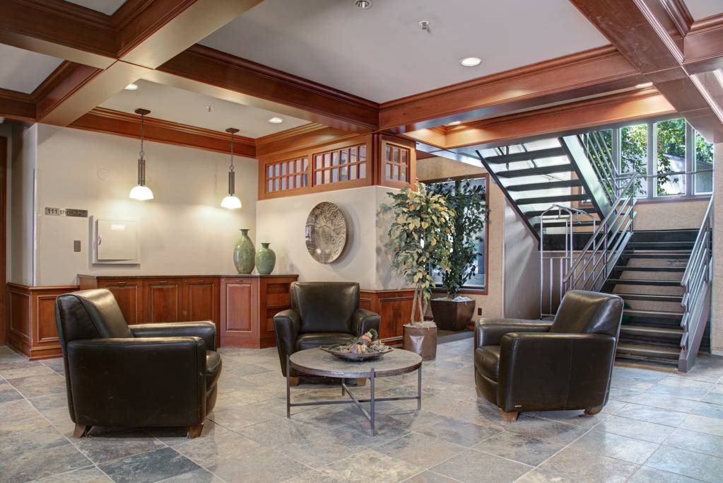 Cheyenne Creek Luxury Apartment Homes | 145 W Cheyenne Rd, Colorado Springs, CO 80906, USA | Phone: (719) 426-3800