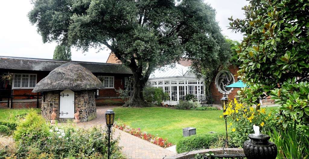 Marygreen Manor Hotel | 4NR,, 128-130 London Rd, Brentwood CM14 4NR, UK | Phone: 01277 225252