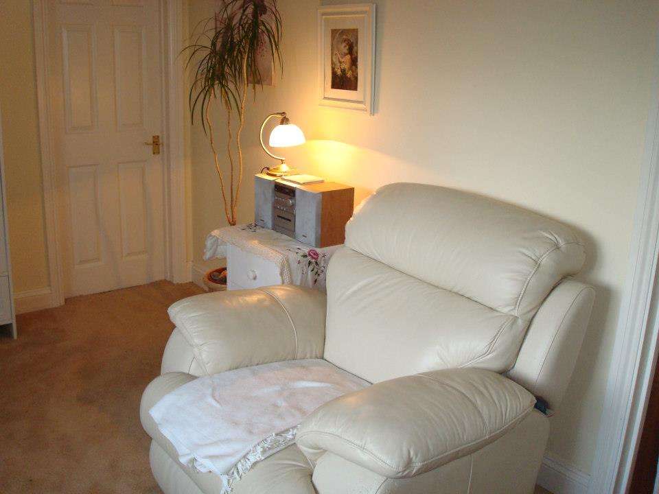 Hypnotherapy with Veronica | 13 Highwood Close, Kenley, Surrey CR8 5HW, UK | Phone: 07908 180823