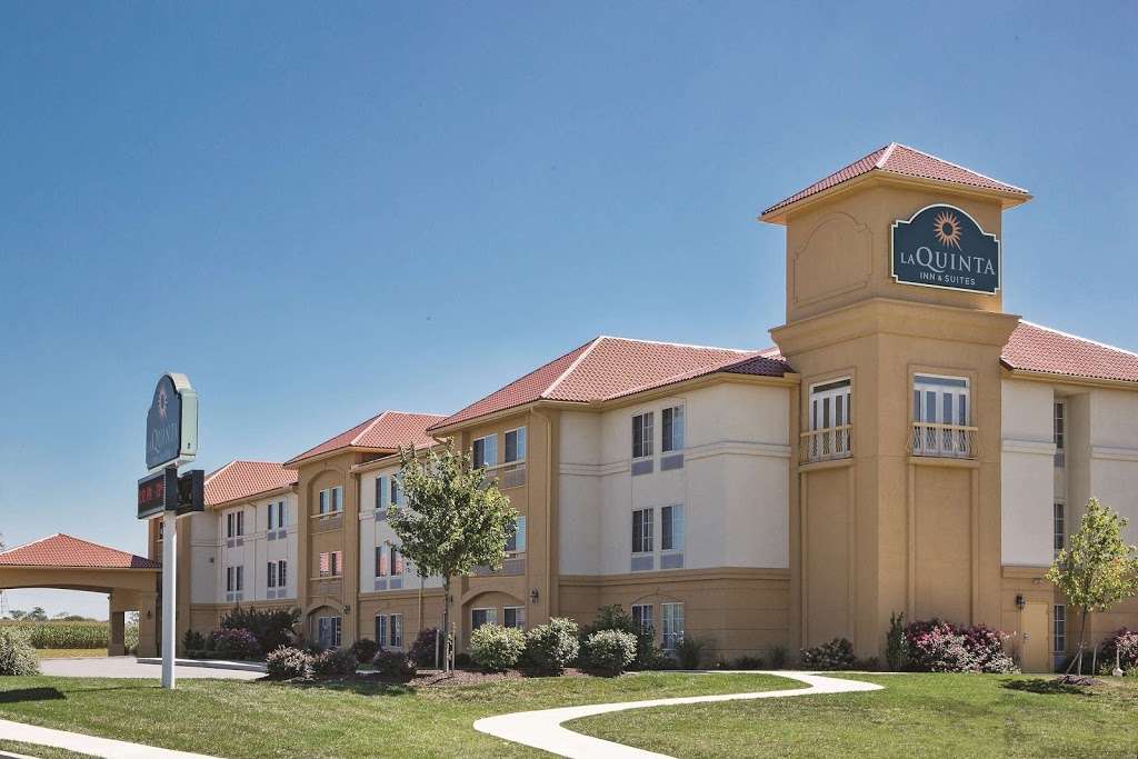 La Quinta Inn & Suites by Wyndham Lancaster | 25 Eastbrook Rd, Ronks, PA 17572, USA | Phone: (717) 392-8100