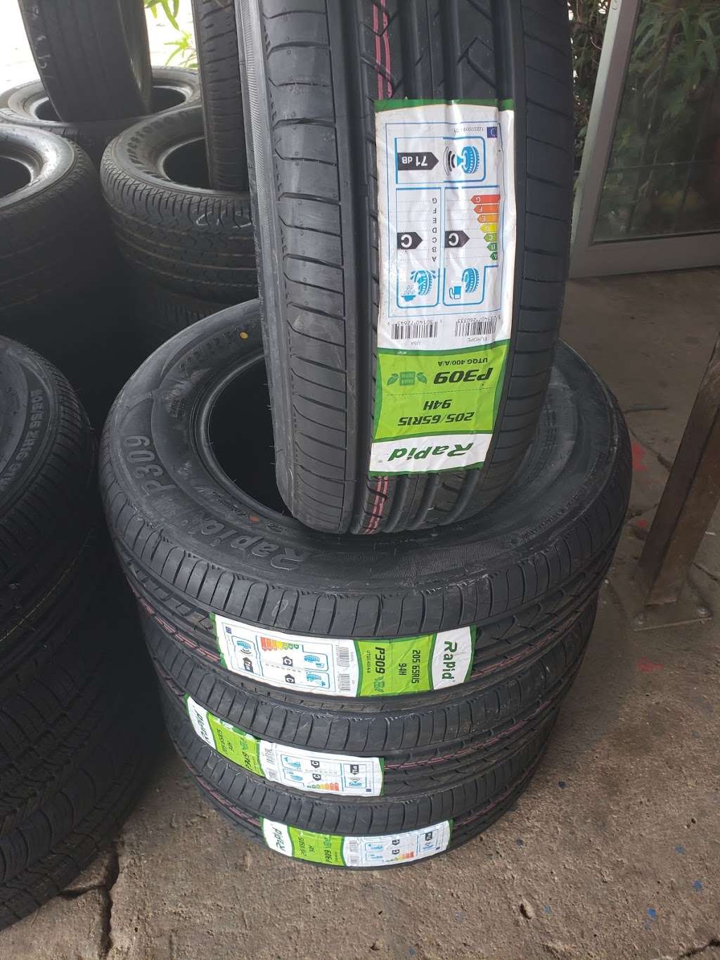 D Town New UsedTires | 4711 Singleton Blvd, Dallas, TX 75212, USA | Phone: (214) 920-9550