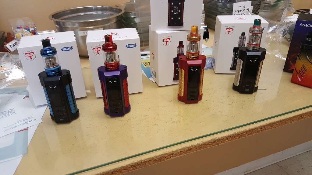 Vapor World | 7417 Metcalf Ave, Overland Park, KS 66204, USA | Phone: (913) 677-6670