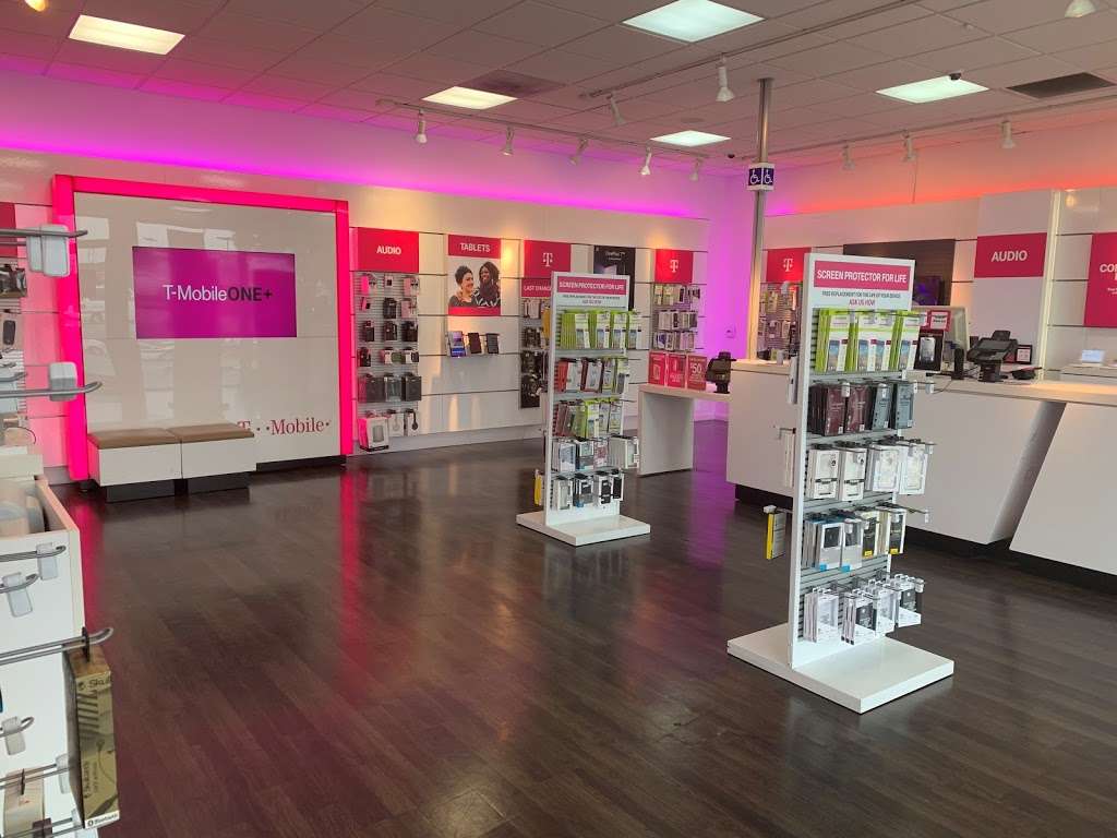 T-Mobile | 12845 Sherman Way, North Hollywood, CA 91605, USA | Phone: (818) 821-6084