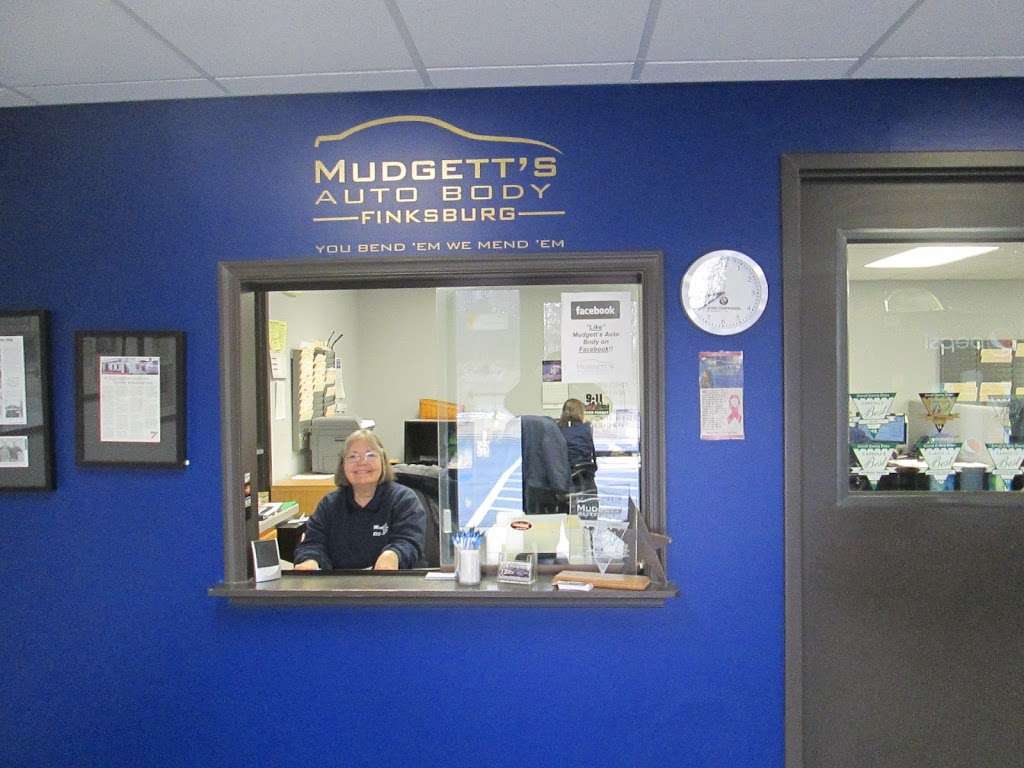 Mudgetts Auto Body | 2960 Dede Rd, Finksburg, MD 21048, USA | Phone: (410) 833-3368