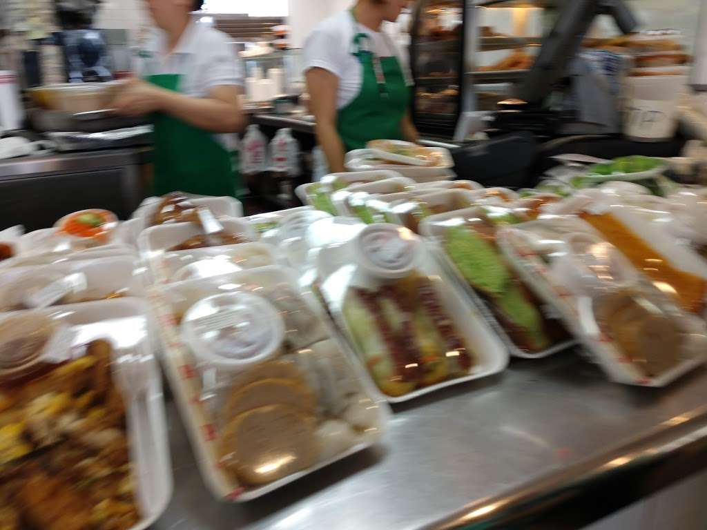 Banh Mi Che Cali | 7968 Garvey Ave, Rosemead, CA 91770, USA | Phone: (626) 572-3788