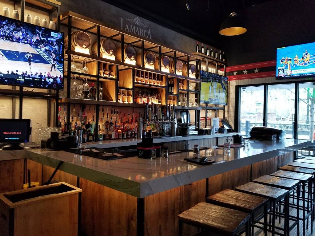 Mikes Pizza Bar | 2515 Woodward Ave, Detroit, MI 48201, USA | Phone: (313) 782-4589