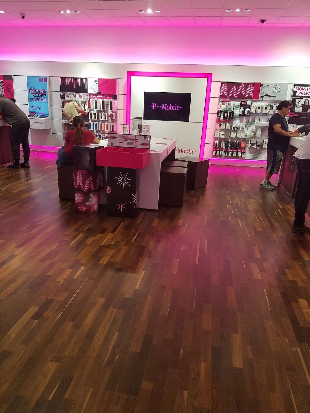 T-Mobile | 12718 Tomball Pkwy, Houston, TX 77086, USA | Phone: (281) 891-0607