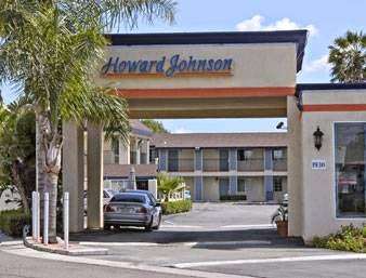 Howard Johnson Hotel & Suites by Wyndham Orange | 1930 E Katella Ave, Orange, CA 92867, USA | Phone: (714) 453-4648