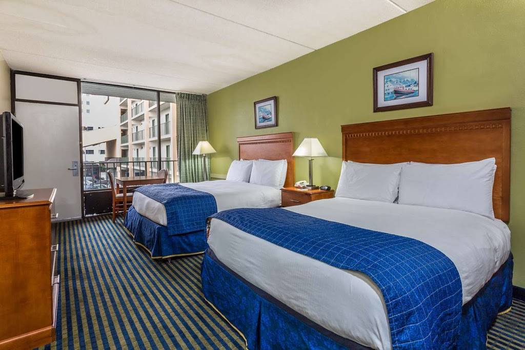 Days Inn by Wyndham Virginia Beach At The Beach | 1000 Atlantic Ave, Virginia Beach, VA 23451 | Phone: (757) 428-6141