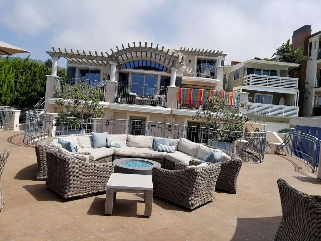 Sunset Cove Villas | 683 Sleepy Hollow Ln, Laguna Beach, CA 92651, USA | Phone: (951) 283-1052