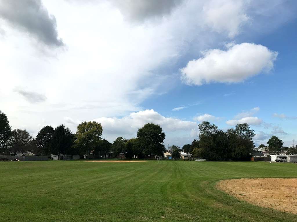 Myers Playground Tennis Courts | Hanover, PA 17331, USA