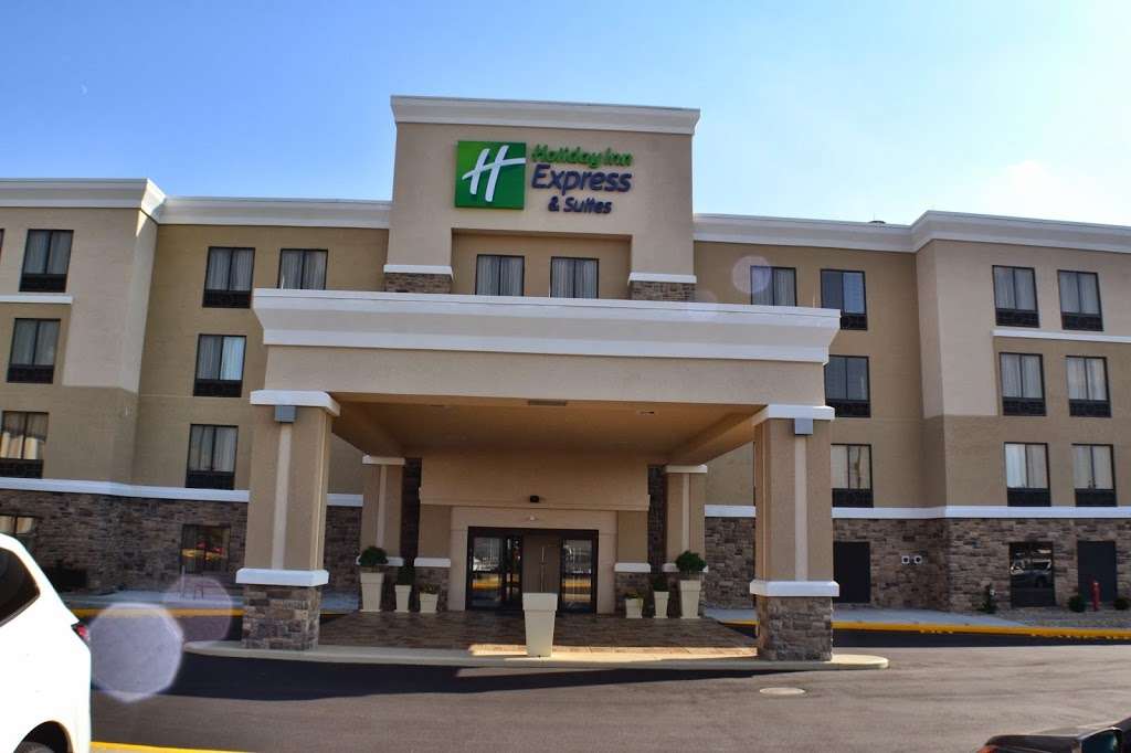 Holiday Inn Express & Suites INDIANAPOLIS W - AIRPORT AREA | 5855 Rockville Rd, Indianapolis, IN 46224, USA | Phone: (317) 554-0900