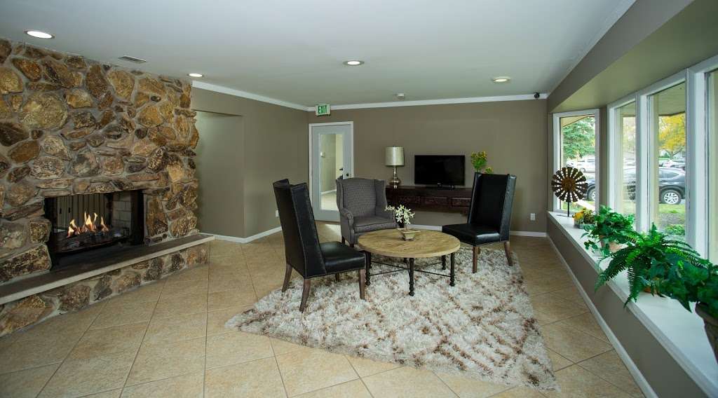 Cypress Pointe Apartments | 930 Cypress Pointe Drive, Crown Point, IN 46307, USA | Phone: (219) 661-9800