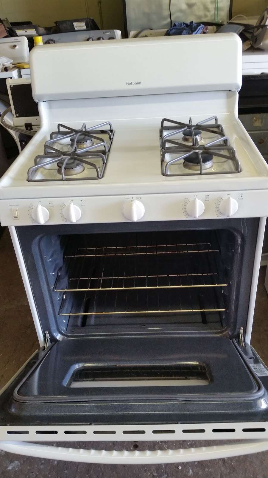 Casanovas Appliances | 1611 Castroville Rd, San Antonio, TX 78237 | Phone: (210) 689-0160