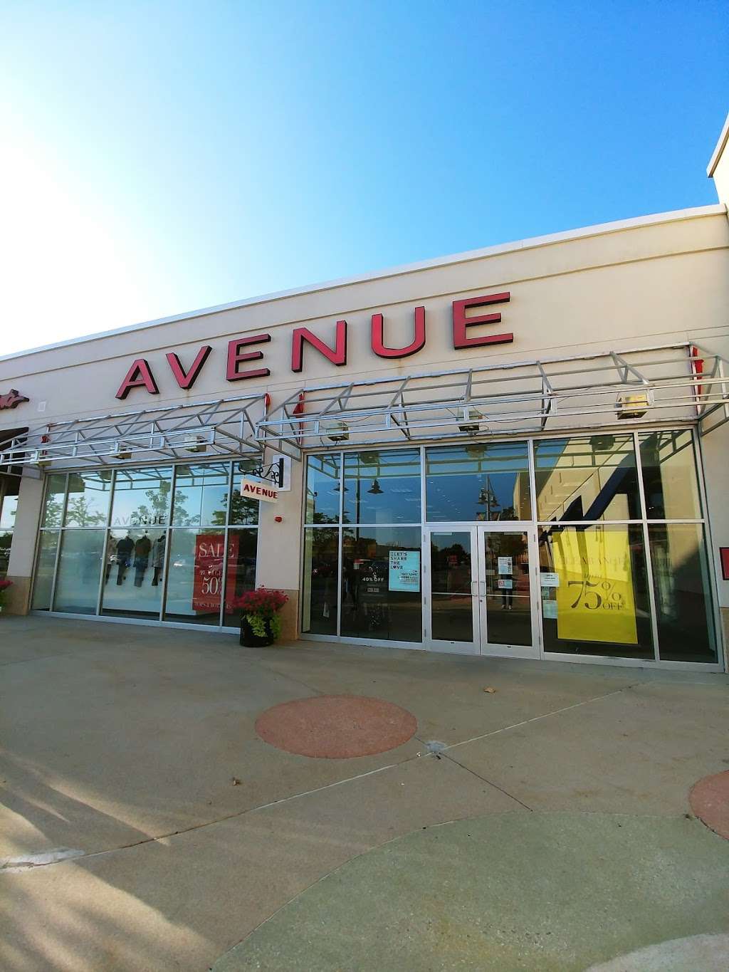 Avenue | THE LOOP, 90 Pleasant Valley St, Methuen, MA 01844, USA | Phone: (978) 989-9011