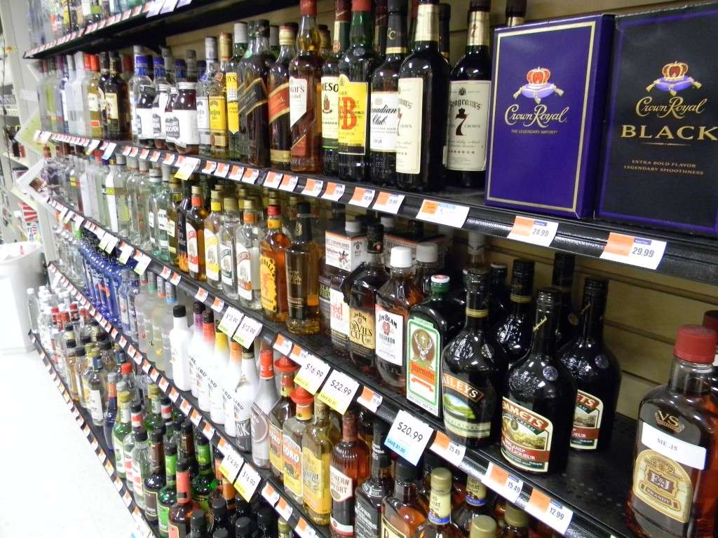 Lowrs Market & Liquor | 7384 Mission Boulevard, Jurupa Valley, CA 92509, USA | Phone: (951) 361-3225