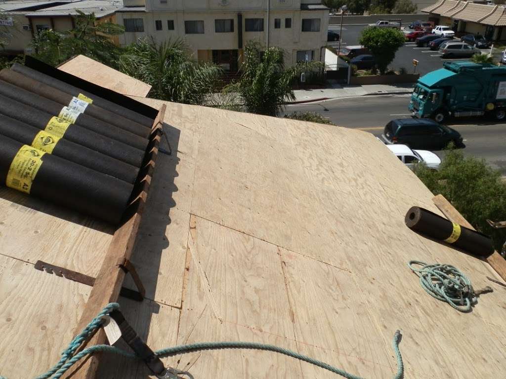 JC Roofing Company | 2425 Slauson Ave #107, Huntington Park, CA 90255 | Phone: (323) 629-4421