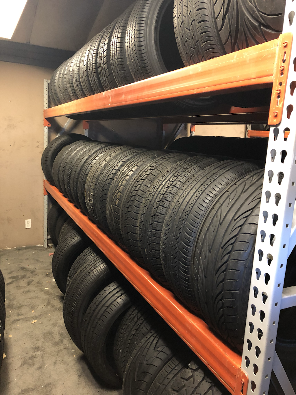 Vegas Tire Shop LLC | 5876 Boulder Hwy, Las Vegas, NV 89122, USA | Phone: (702) 445-6430