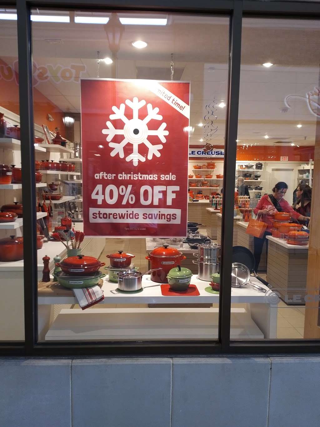 Le Creuset Outlet Store | 5416 New Fashion Way #825, Charlotte, NC 28278, USA | Phone: (704) 588-5868