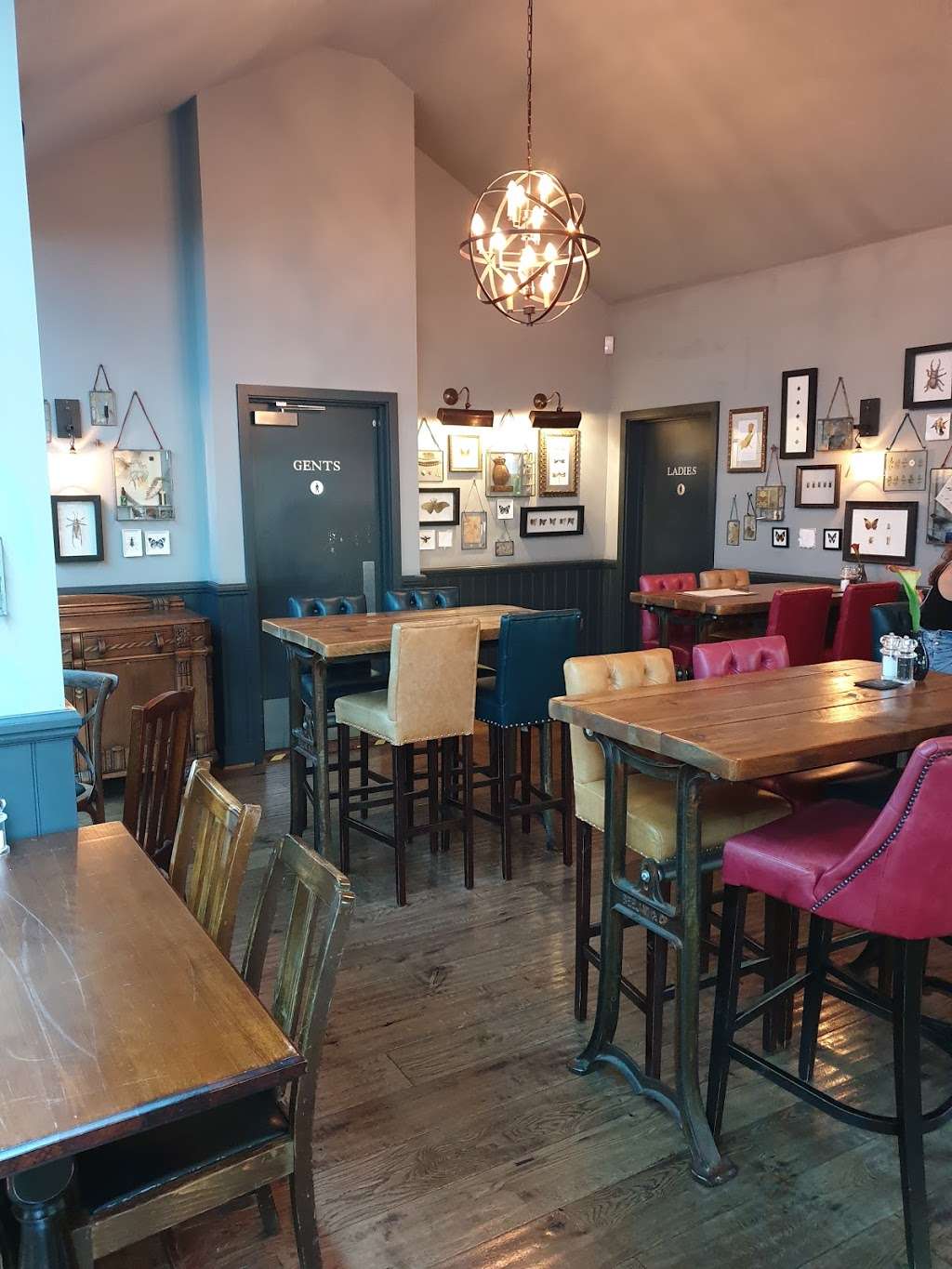 The Crown & Greyhound | Crown & Greyhound, 73 Dulwich Village, London SE21 7BJ, UK | Phone: 020 8299 4976