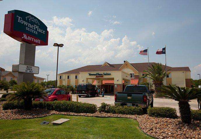 TownePlace Suites by Marriott Lake Jackson Clute | 1003 TX-332, Clute, TX 77531, USA | Phone: (979) 388-9300