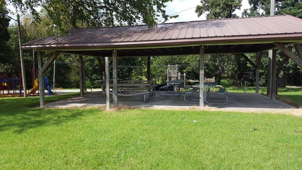 Mound City Park | 727-799 W Spruce St, Mound City, KS 66056, USA