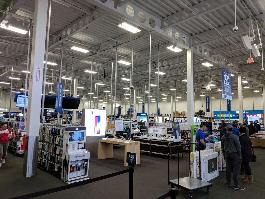 Best Buy | 200 Colma Blvd, Colma, CA 94014, USA | Phone: (650) 756-8711