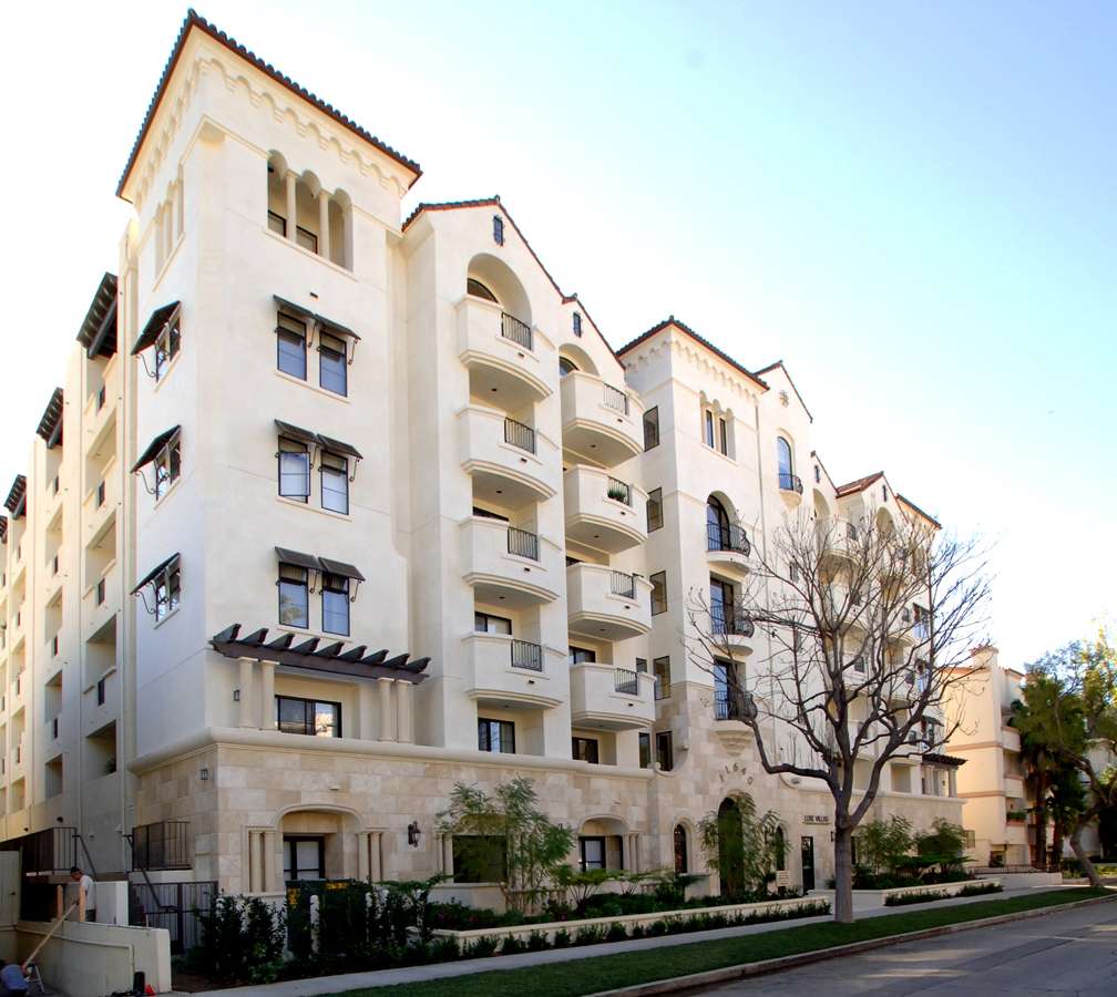 Brentwood Luxury Apartments | 11640 Mayfield Ave # 409, Los Angeles, CA 90049 | Phone: (424) 316-2682